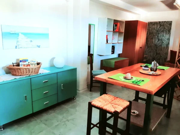 taverna-la-quercia-suites-casa-vacanze-abruzzo-vista-mare-borgo-medievale-15-2048x1536